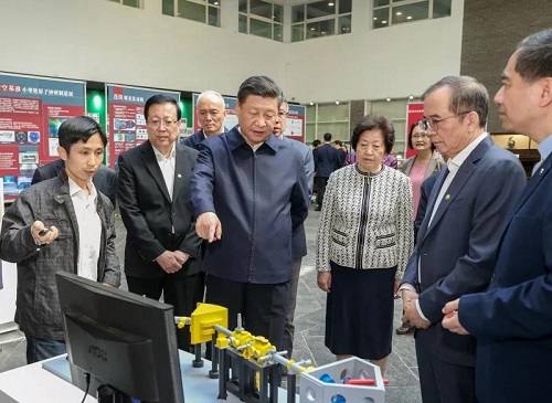 习近平在北京大学考察：国家一流，学术才能一流