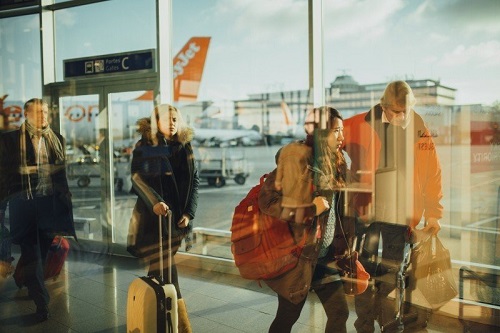 airport-travelers-persons-business-flight-people.jpg